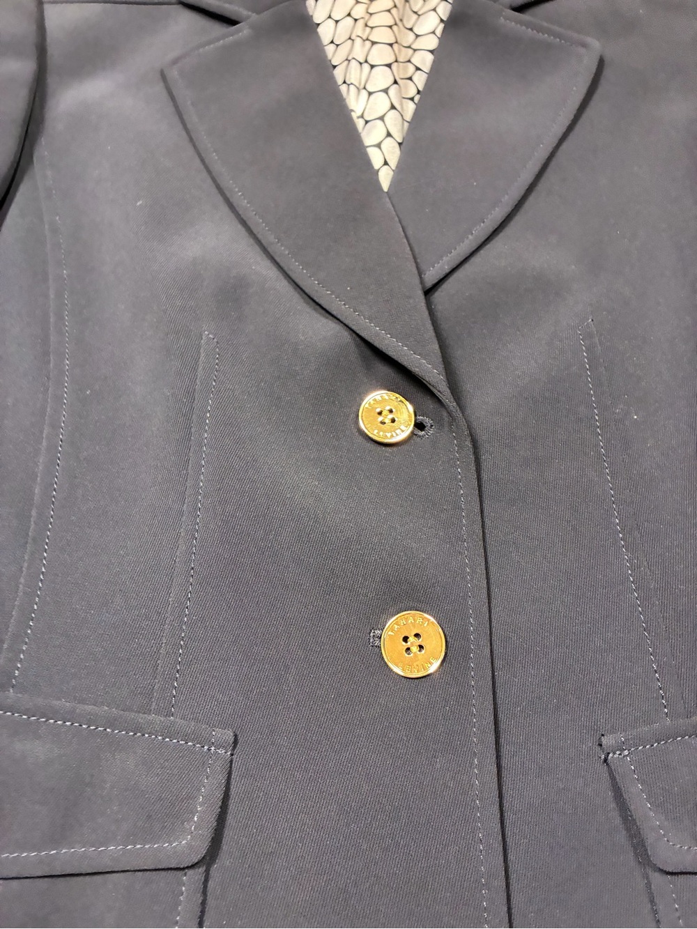Tahari Arthur S Levine Abigail 2 Button Blazer Jacket - Picture 3 of 12